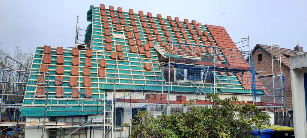 Dach Mit Zigeln 1024x461